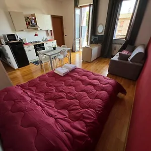 Pantone Cremisi-seregno Center Seregno
